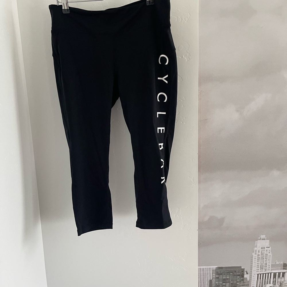 Cyclebar Capri Leggings Womens Size L Cropped Activewear Cycling Black White